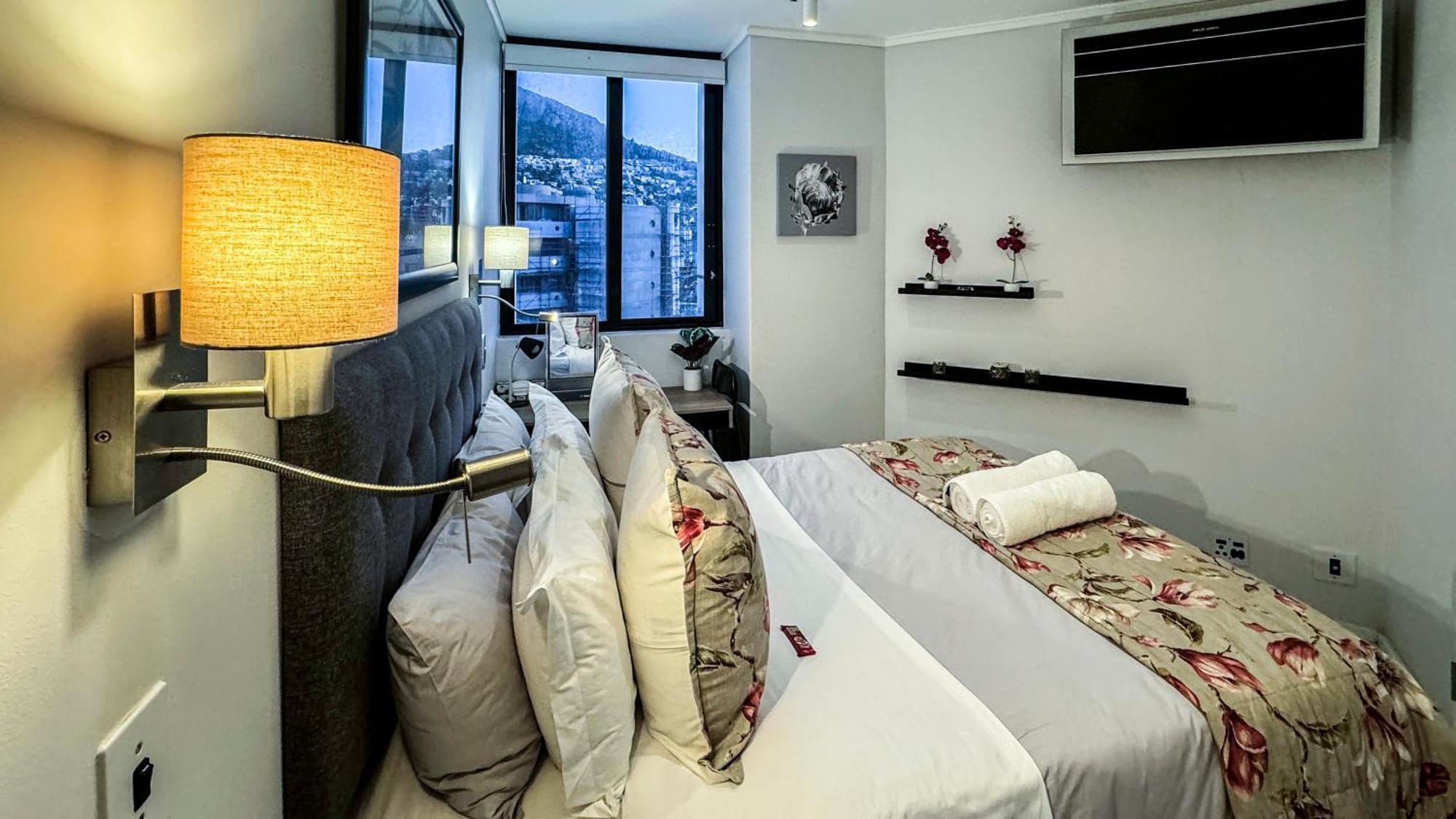 Flamingo Sea Point: Luxury Sea View Apartment Cape Town Exterior photo